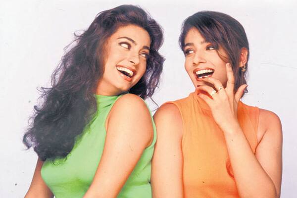 A candid picture of Juhi Chawla and Raveena Tandon by Gautam Rajadhyaksha. Juhi tweeted after hearing about his demise, 