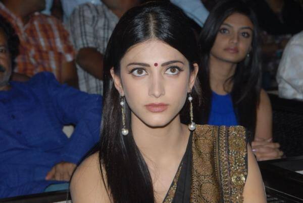 Shruti Hassan at the 7th Sense Audio launch.