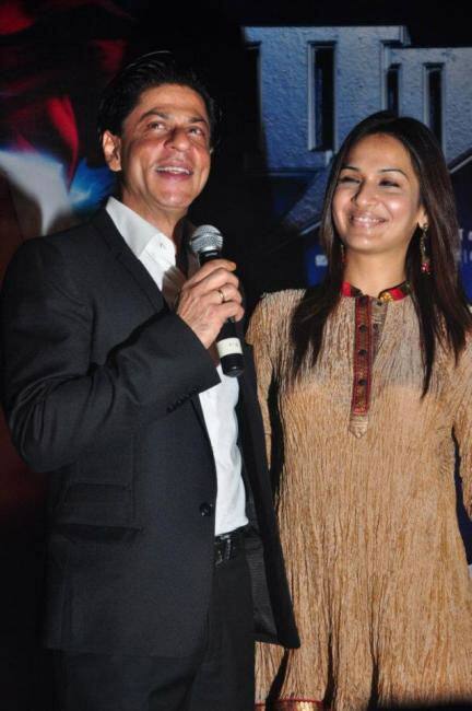 Shahrukh Khan with Soundarya Rajinikanth at `Ra.One` Tamil Audio launch in Chennai.