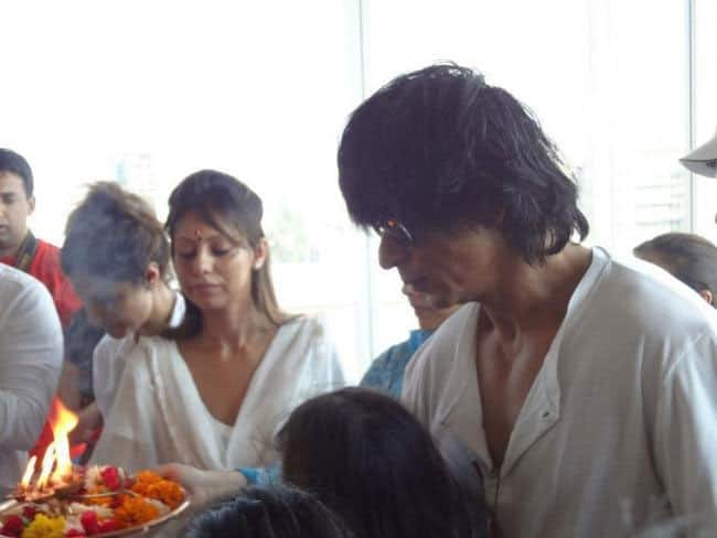 Shah Rukh Khan and his better half Gauri at a puja ceremony. 