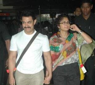 Aamir Khan spotted at the Mumbai airport with wife Kiran. 