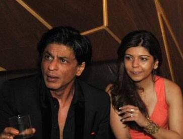 Shahrukh Khan at Tanaaz Bhatia's birthday bash.