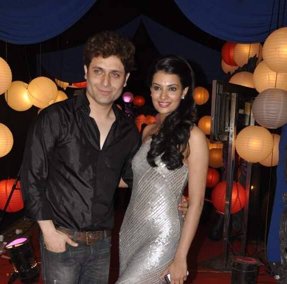 Shiney and Sayali at Zee Rishtey Awards.