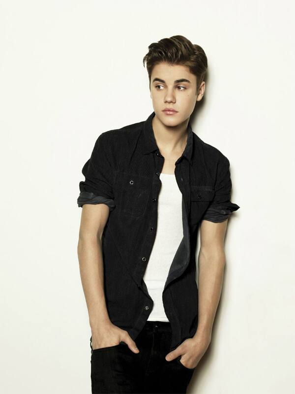 Justin Bieber posted this pic of his from his latest album photo shoot 'Boyfriend' on Twitter. 