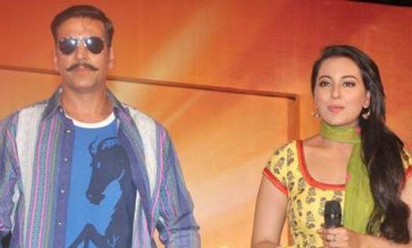 Akshay Kumar and Sonakshi Sinha at the trailer launch of 'Rowdy Rathore'.