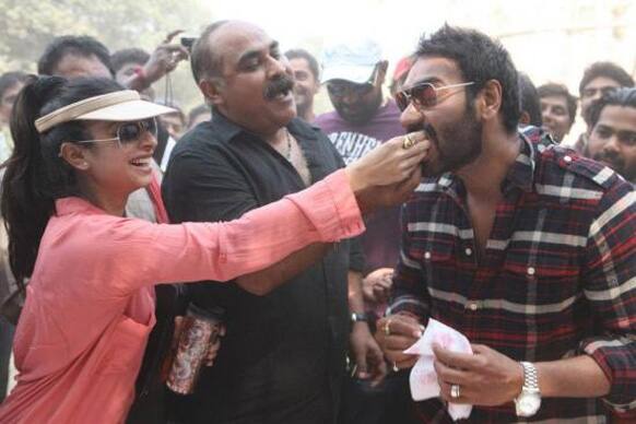 Ajay Devgn celebrates his birthday on the sets of 'Son of Sardar'.