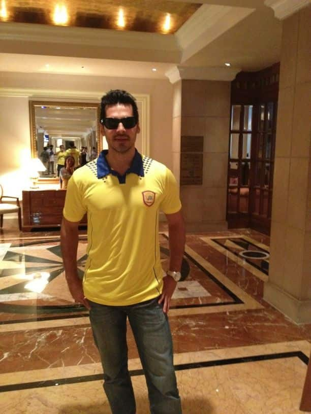 Dino Morea is wearing Chennai Super Kings T-Shirt.