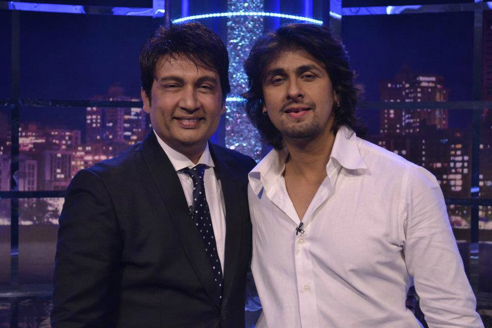 Shekhar Suman with Sonu Nigam on the sets of 'Movers and Shakers'.