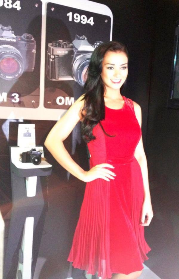 Amy Jackson at the launch of the new fabulous range of cameras for Olympus.