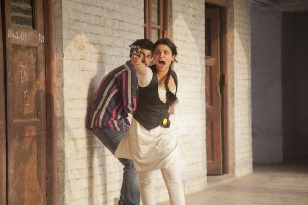 A still from Arjun Kapoor and Parineeti Chopra starrer 'Ishaqzaade'.