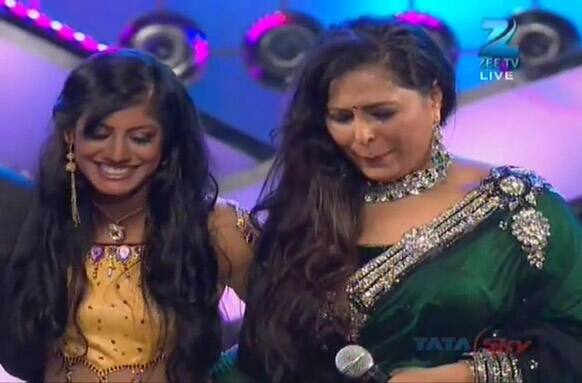 Geeta Maa with her winner contestant Rajasmita Kar.