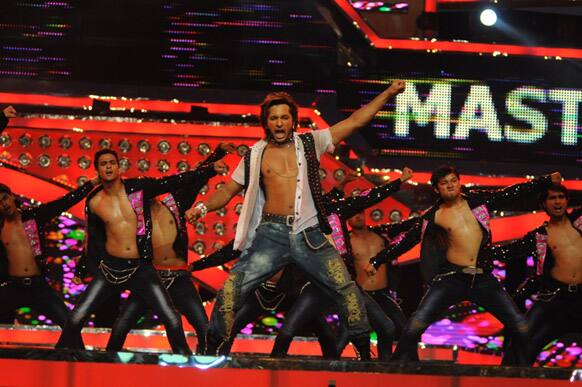 Stellar performance by Terence Lewis at the DID3 grand finale.