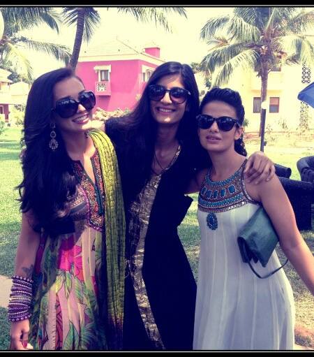 Amy Jackson posted this pic of hers with her friends on Twitter and wrote, 