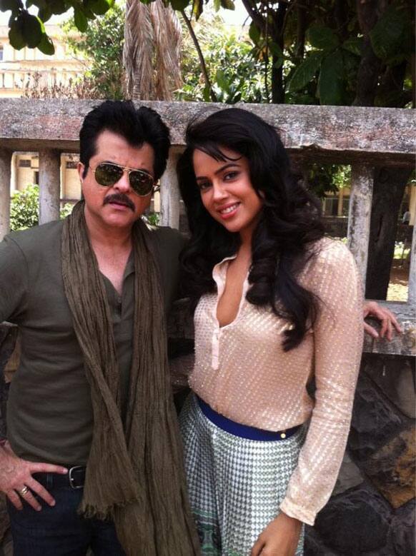 Anil Kapoor promotes 'Tezz'. Seen here with Sameera Reddy.