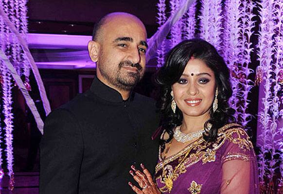 Newly weds Sunidhi Chouhan and Hitesh Sonik.