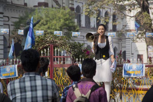 Parineeti Chopra in a still from her upcoming flick 'Ishaqzaade'.