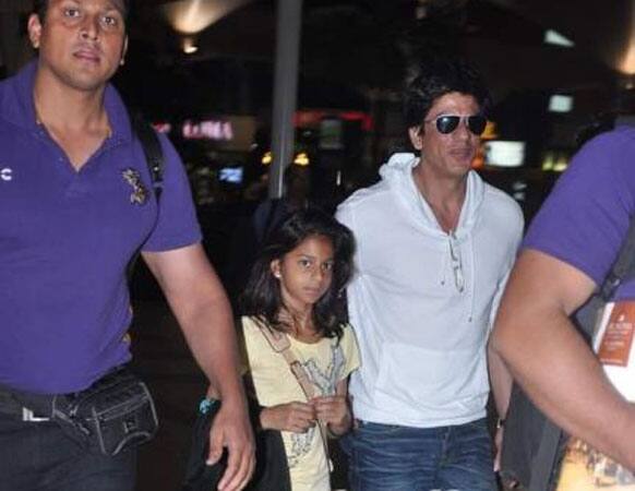 Shah Rukh Khan snapped with Suhana Khan.