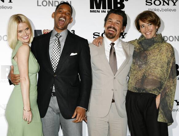 Actors Alice Eve, Will Smith, second left, Josh Brolin, second right, and Emma Thompson attend the 