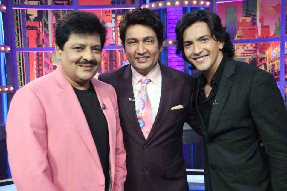 Shekhar Suman with Udit and Aditya Narayan on the sets of 'Movers and Shakers'.