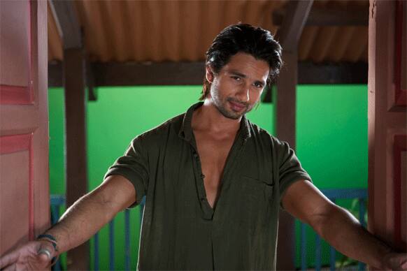 Shahid Kapoor in a still from 'Teri Meri Kahaani'. The film also stars Priyanka Chopra in the lead.