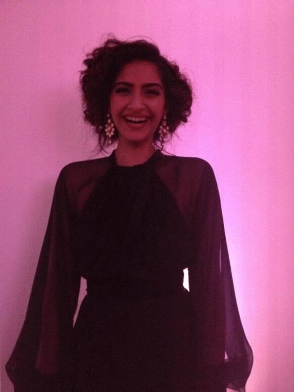 Sonam Kapoor spotted at the Vanity Fair Gucci Party. Pic Courtesy: Twitter.