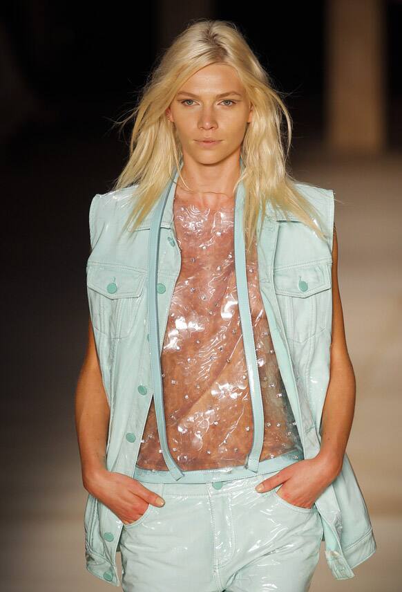 A model wears a creation from the Agatha summer collection during Fashion Rio in Rio de Janeiro, Brazil.