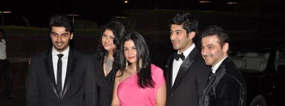 Men in Black: Arjun Kapoor, Sanjay Kapoor, Mohit Marwah with Maheep and Anshula Kapoor.