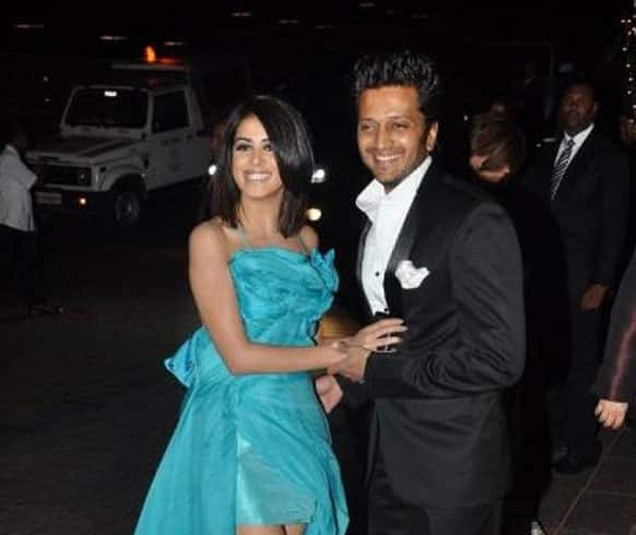 Newly weds Riteish Deshmukh and Genelia D'Souza pose for the shutterbugs. 