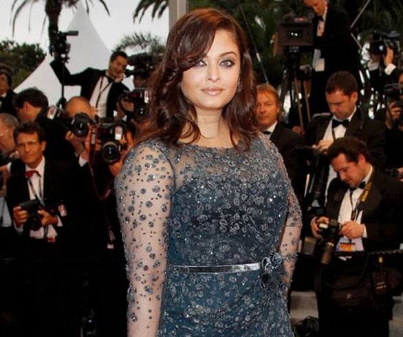 Critics own darling Aishwarya Rai hogged the limelight in her Ellie Saab dress