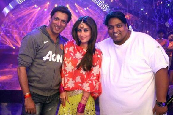 Kareena Kapoor with Madhur Bhandarkar and Ganesh Acharya on the sets of 'Heroine'.