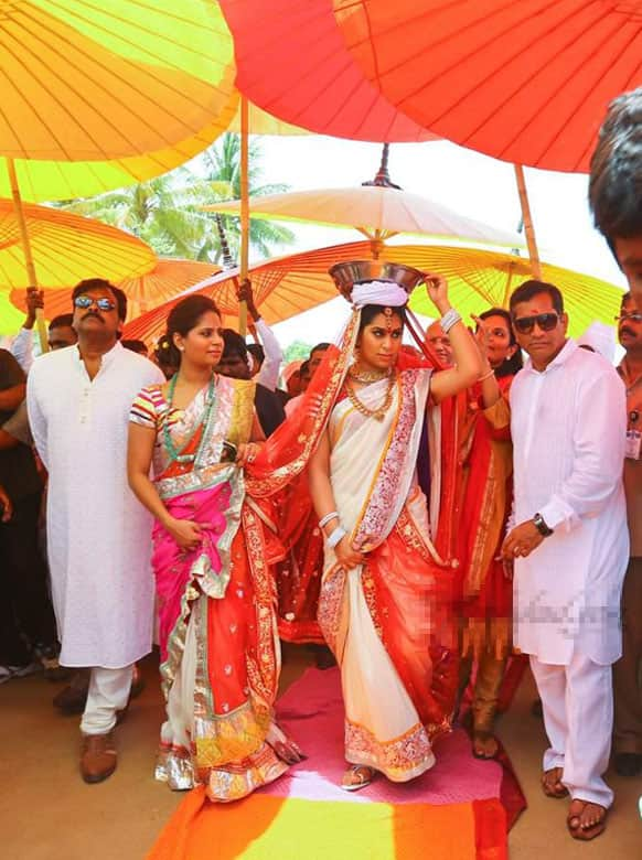 Upasana, fiance of Tollywood superstar Ram Charan performs ritual at her ancestral fort near Hyderabad, a day before their wedding. 