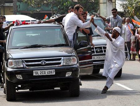 On Amethi`s whirlwind tour, Rahul Gandhi attacks BJP 