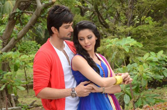 Aamna Sharif  makes a comeback on small screen with 'Honge Judaa Na Hum' opposite Raqesh Vashisht .