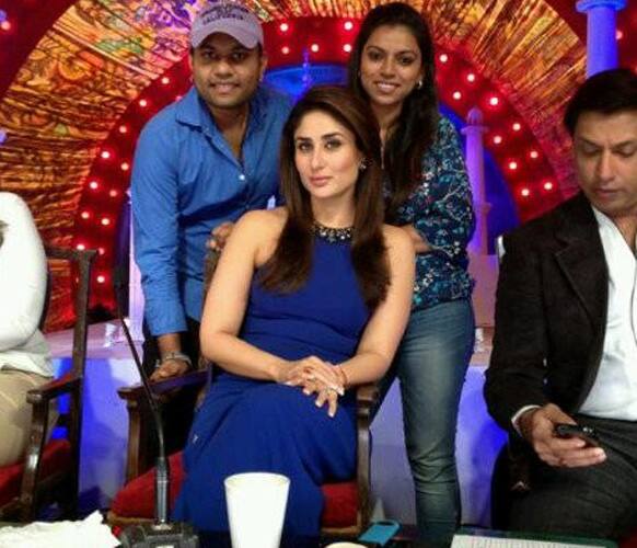 Kareena Kapoor promotes 'Heroine' with director Madhur Bhandarkar on the sets of 'Comedy Circus'.