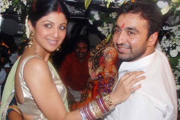 Shilpa Shetty and Raj Kundra were spotted during the visarjan of Ganpati last year. With baby Viaan part of the family now, we are sure the festival this year at the Kundra's would be extra special. 