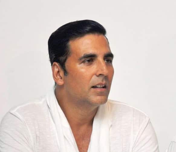 Akshay Kumar at Women in Film and Television Association India (WIFT) workshop to promote 'Oh My God'.