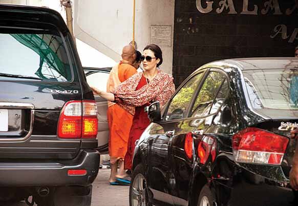 Preity Zinta arrives at Salman Khan's residence for Ganesh Chaturthi. The Khan household celebrates the festival with much fervor.