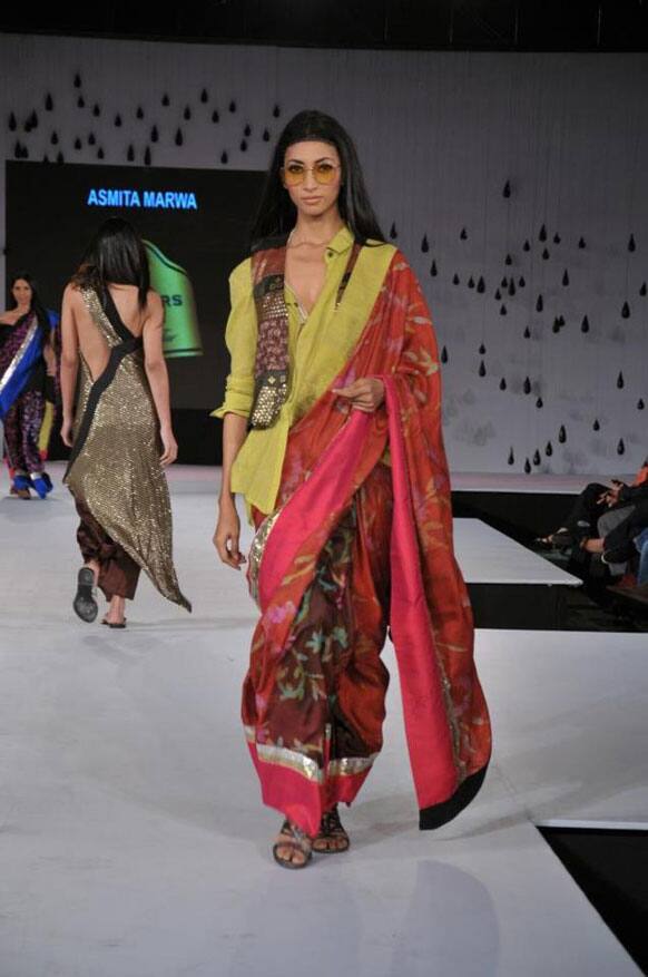 Another brainchild of designer Asmita Marwa; the glares and the dress deserve immense praise.