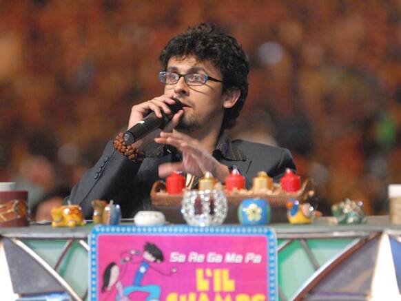 SONU NIGAM (SAREGAMAPA)