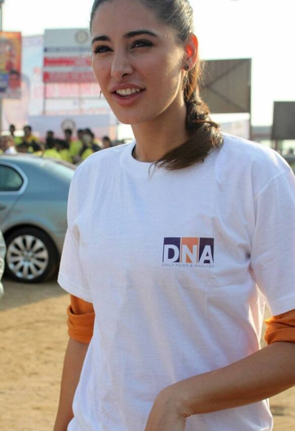 Nargis Fakhri participates in DNA clean up drive.