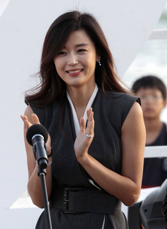 South Korean actress Jeon Ji-hyun attends at the Open Talks to promote her move 