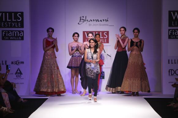 Jyoti Sharma with her models.