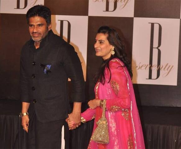 Sunil Shetty and wife Mana at Amitabh Bachchan's birthday bash.