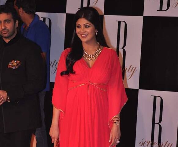 Shilpa Shetty came with her husband Raj Kundra and sister Shamita. 