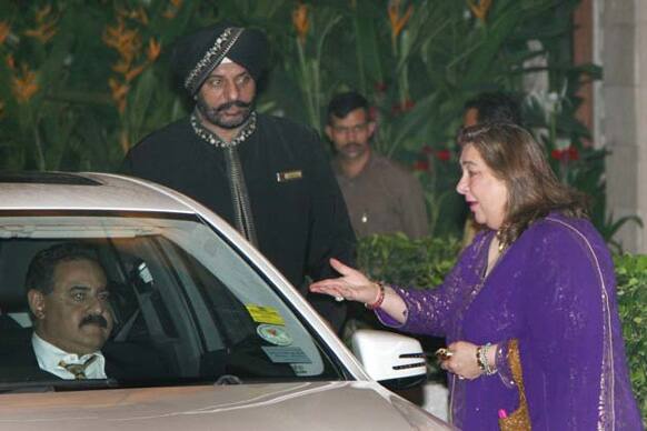 Kareena's aunt Reema Jain and her husband spotted at Taj where Saif hosted a dinner party for close family and friends.