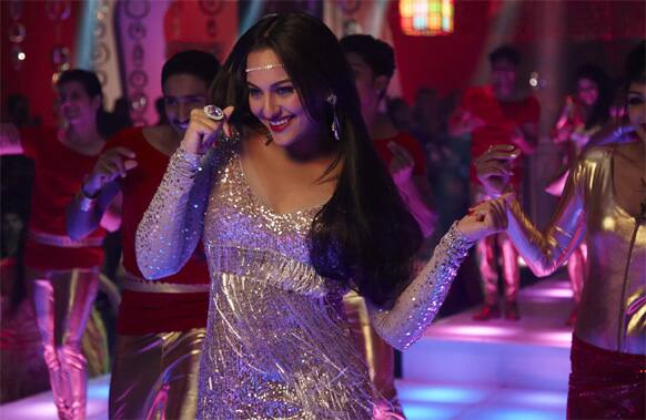 Sonakshi Sinha gets inspired by Parveen Babi's look for 'Thank god it's Friday' from 'Himmatwala'.