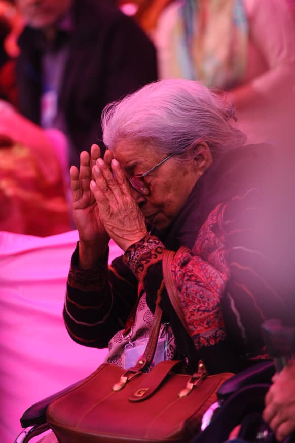 The DSC Jaipur Literature Festival 2013, possibly the most high profile gathering of litterateurs in Asia, kicked off Thursday with rights campaigner and Bengali writer Mahasweta Devi saying that