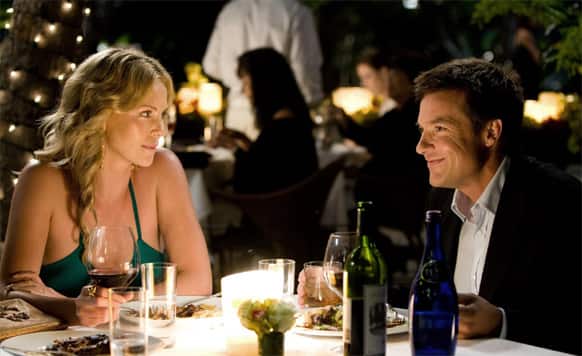 A dinner date on the Valentine's Day is an age-old way to spend some mushy moments with your beloved.