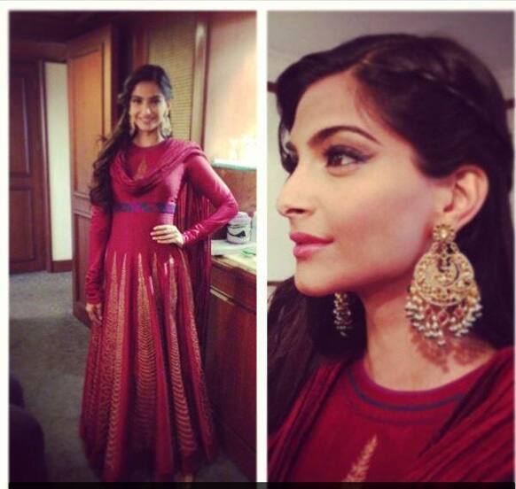 Sonam Kapoor recently tweeted this pic of hers saying that she was off for a dance performance. Clad in Rohit Bal and with those spectacular earrings, the actress looks completely wow!