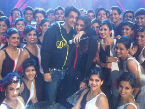 Aishwarya Rai Bachchan gets a tight hug from Shiamak Davar after her performance at the Femina Miss India 2013.